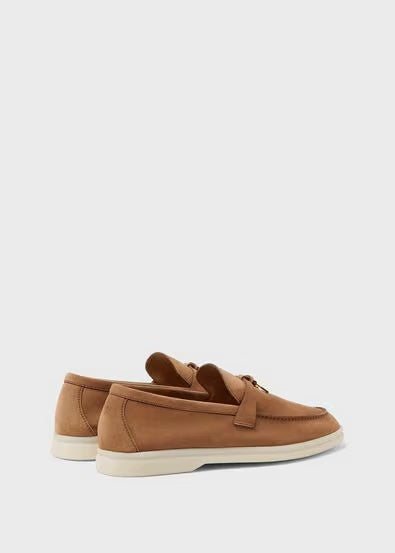 Summer Charms Walk – Vicuna